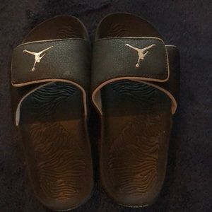 Black Jordan slides